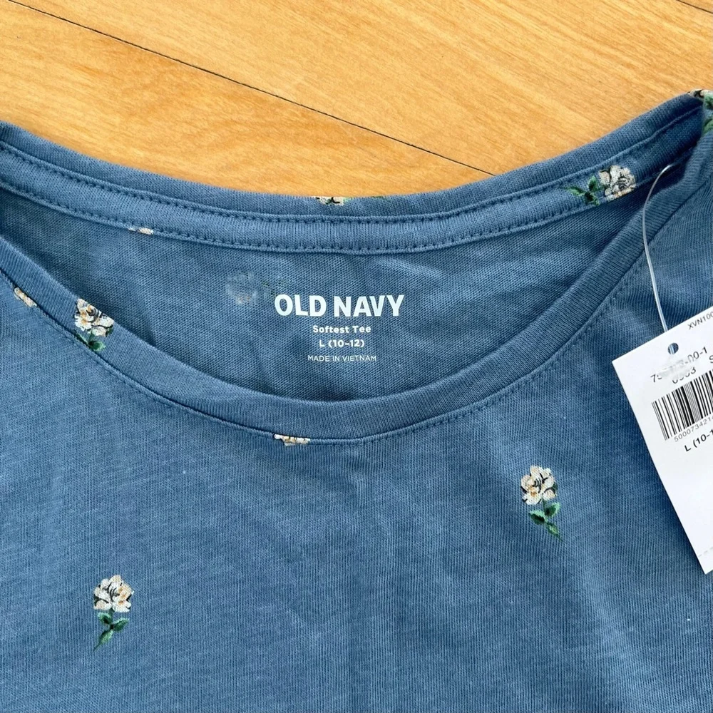 NWT Old Navy Floral T- Shirt - Size L
